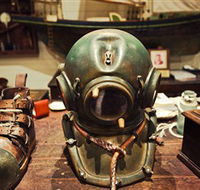 Pearl Luggers - Accommodation Broadbeach