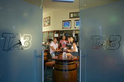 Gilhooleys Irish Pub & Restaurant - Albert Street - Accommodation Broadbeach 3