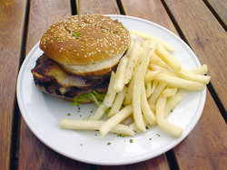 Cabbage Tree Hotel - Accommodation Broadbeach 3