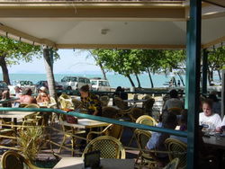 Apres Beach Bar & Grill - Palm Cove - Accommodation Broadbeach 2