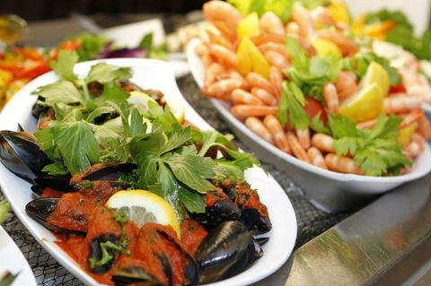 Atrium Garden Restaurant - Accommodation Broadbeach 0