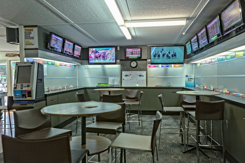 Lake Conjola Bowling Club - Accommodation Broadbeach 4