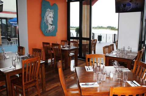 Athenia Restaurant & Bar - Accommodation Broadbeach 2