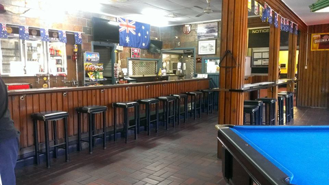 Lakes Creek Hotel - Accommodation Broadbeach 2