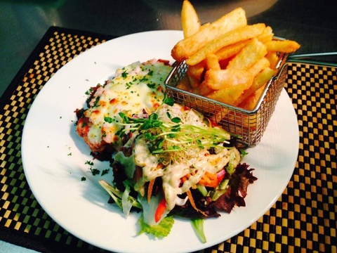 Raffles Hotel - Accommodation Broadbeach 1