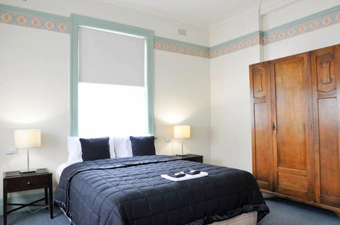 Hotel Gosford - Accommodation Broadbeach 2