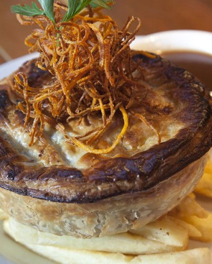 Nags Head Hotel - Accommodation Broadbeach 2