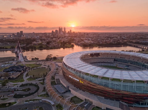 Geelong Cats V Collingwood - AFL Round 7 - Accommodation Broadbeach 0
