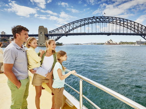 Fathers Day Lunch Cruise - Accommodation Broadbeach 1