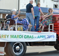 The Grey Mardi Gras - Accommodation Broadbeach