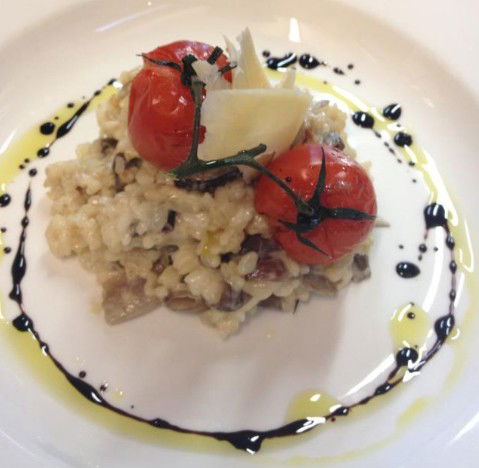 Restaurant 22 - Accommodation Broadbeach 3
