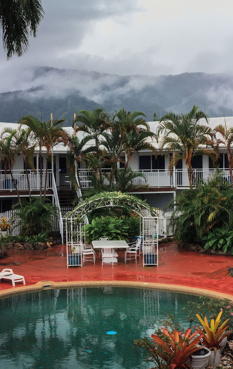 Cairns New Chalon - Accommodation Broadbeach 5