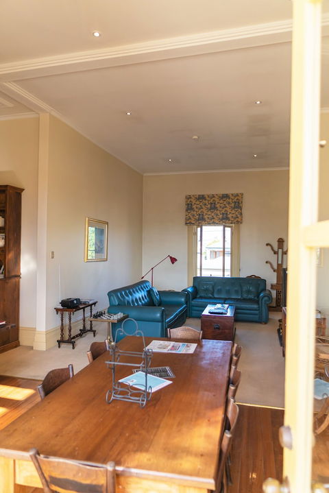 Fire Station Inn - Accommodation Broadbeach 1