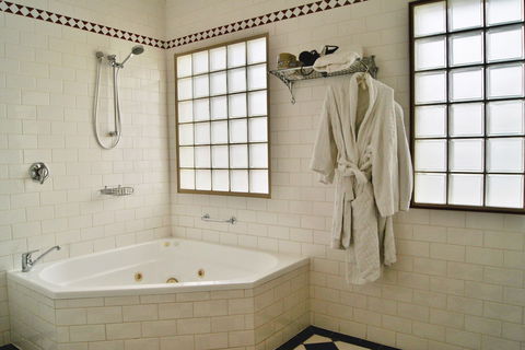 Fire Station Inn - Accommodation Broadbeach 5