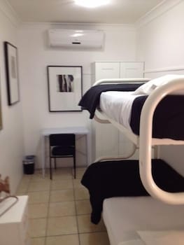 Arrival Accommodation Centre - Accommodation Broadbeach 2
