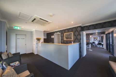 Rocky Resort Motor Inn - Accommodation Broadbeach 7