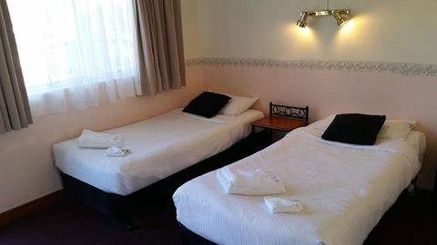 Echo Point Discovery Motel - Accommodation Broadbeach 1