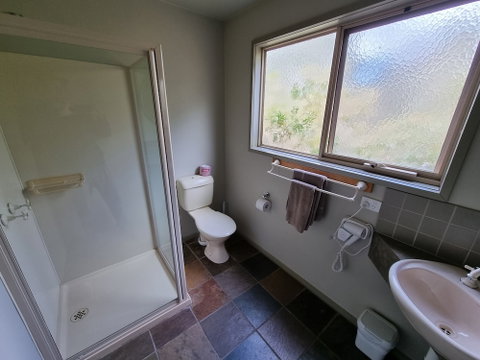 D'Altons Studios - Accommodation Broadbeach 6