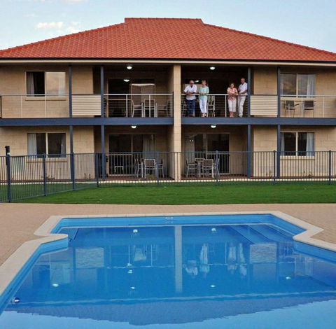 Pinnacles Edge Resort - Accommodation Broadbeach 2