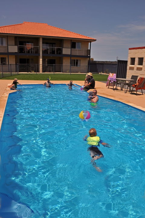Pinnacles Edge Resort - Accommodation Broadbeach 6