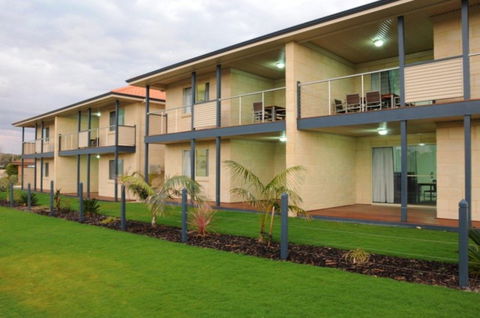 Pinnacles Edge Resort - Accommodation Broadbeach 4