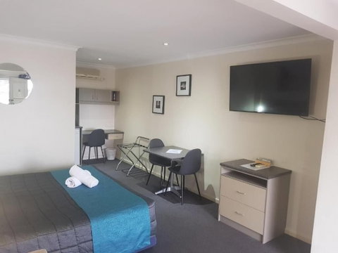Caravilla Motor Inn - Accommodation Broadbeach 4