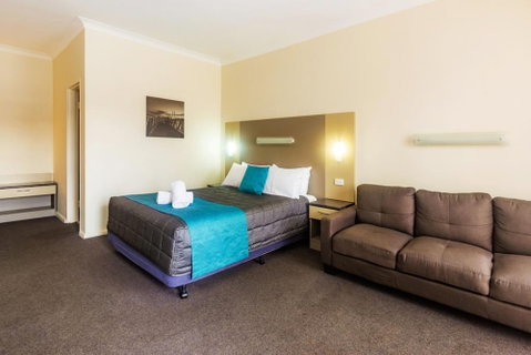 Caravilla Motor Inn - Accommodation Broadbeach 6
