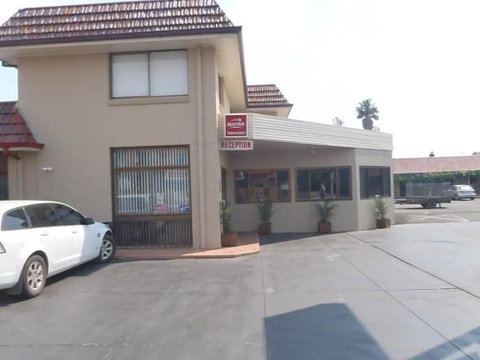 Caravilla Motor Inn - Accommodation Broadbeach 0