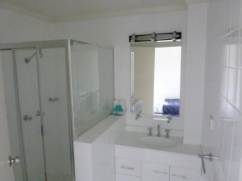 Caravilla Motor Inn - Accommodation Broadbeach 5
