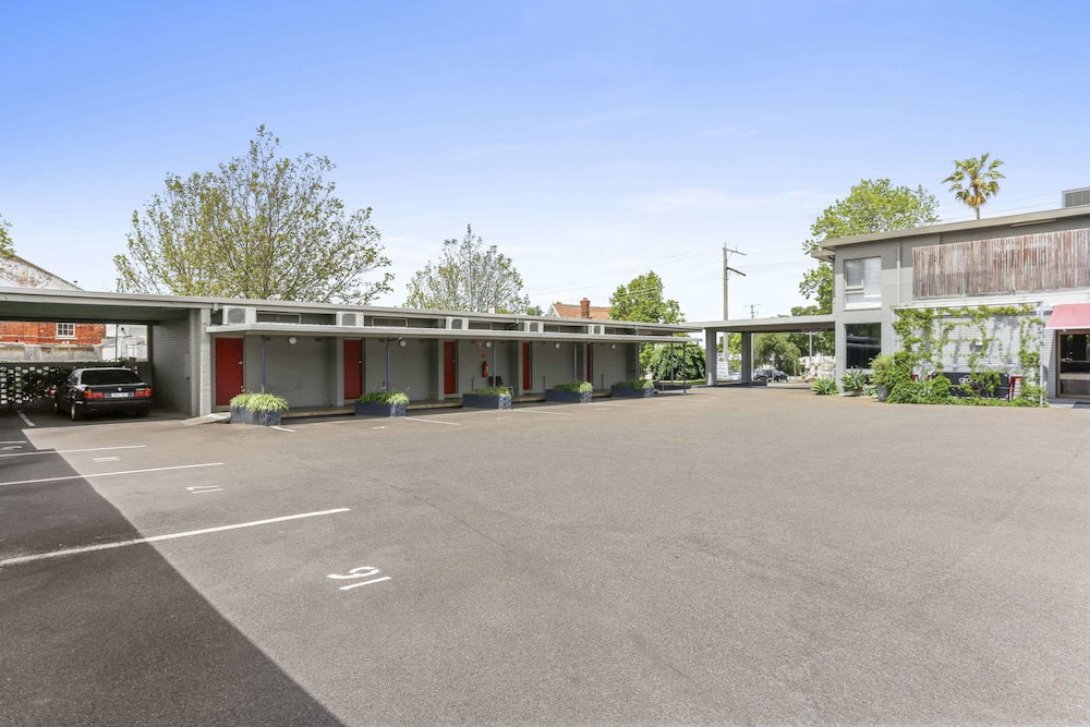 Apsley VIC Accommodation Broadbeach