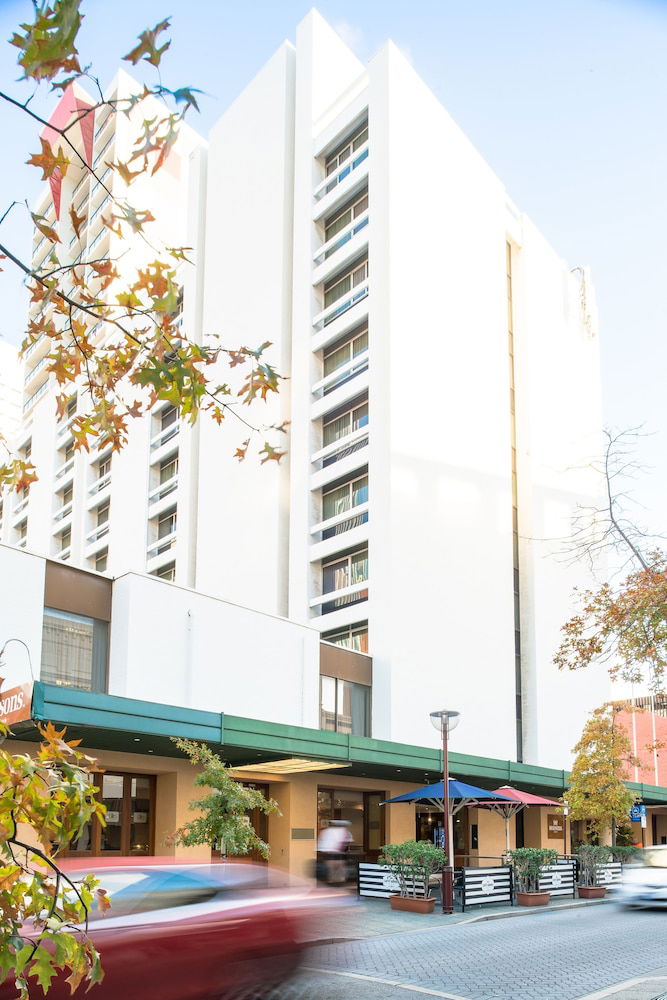 Naval Base WA Accommodation Broadbeach