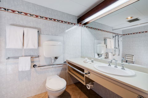 Adelaide Inn - Accommodation Broadbeach 3