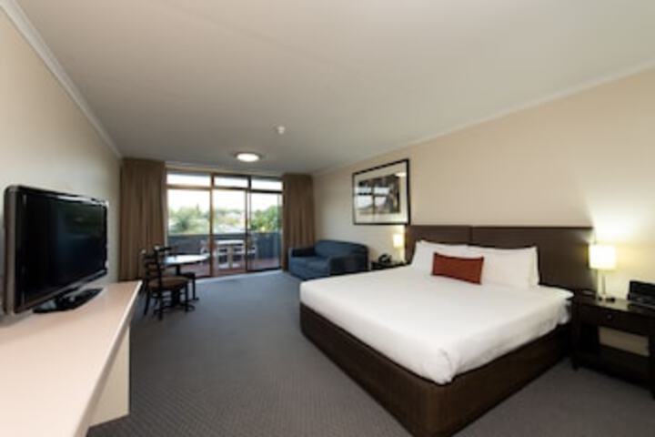 Adelaide University SA Accommodation Broadbeach