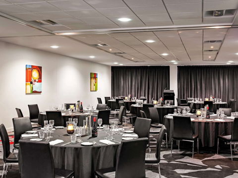 Adelaide Rockford - Accommodation Broadbeach 1