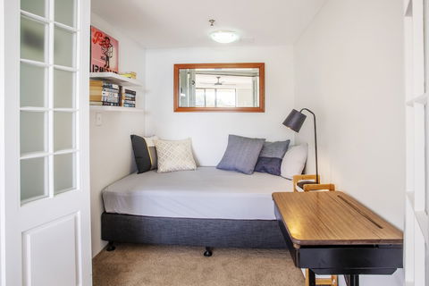 Gemini Court Holiday Apartments - Accommodation Broadbeach 5