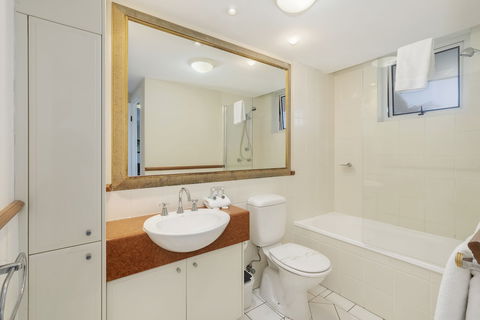 Burleigh Mediterranean Resort - Accommodation Broadbeach 1