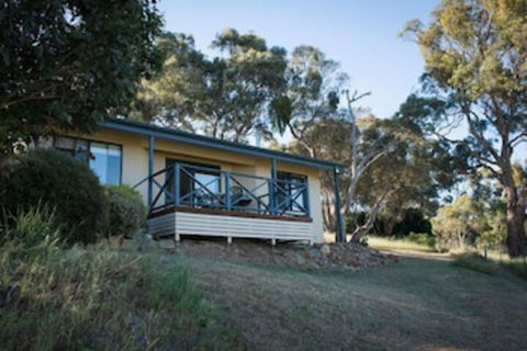 Riesling Country Cottages - Accommodation Broadbeach 2