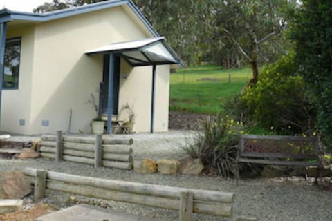 Riesling Country Cottages - Accommodation Broadbeach 5