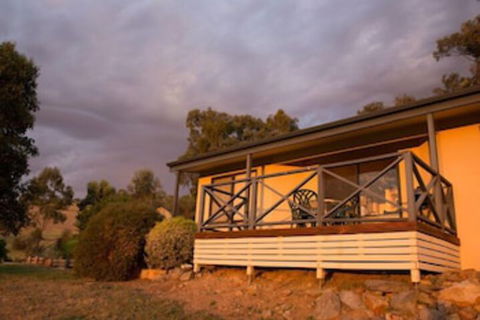 Riesling Country Cottages - Accommodation Broadbeach 3