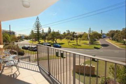 Pacific 1 / 103 - Accommodation Broadbeach 0