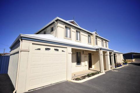 Palm Beach Manor - Accommodation Broadbeach 5