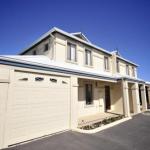 Palm Beach Manor - Accommodation Broadbeach 0