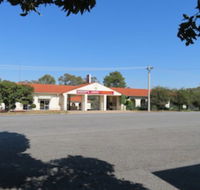 Bishops Lodge Narrandera - Accommodation Broadbeach