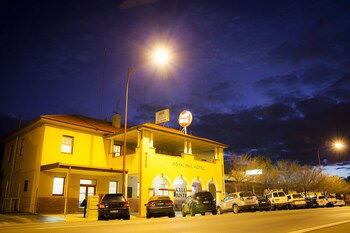 Jerilderie NSW Accommodation Broadbeach