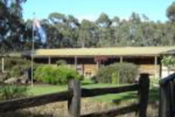 Goornong ACT Accommodation Broadbeach