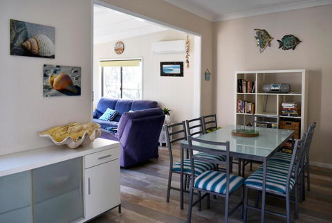 SHELLHARBOUR BEACH COTTAGE 1 Minute Walk To Beach Flags In Summer - Accommodation Broadbeach 5
