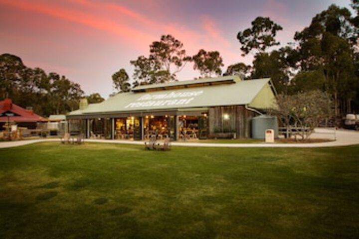 Oxenford QLD Accommodation Broadbeach