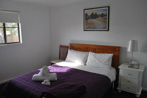 Maple Tree Cottage - Accommodation Broadbeach 0