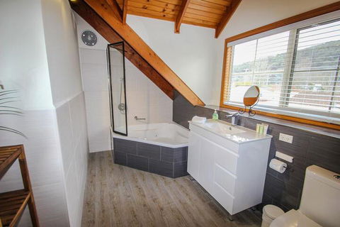 Halinka Lodge - Accommodation Broadbeach 1
