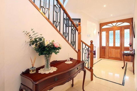 Cape View Manor Bed & Breakfast - Accommodation Broadbeach 6